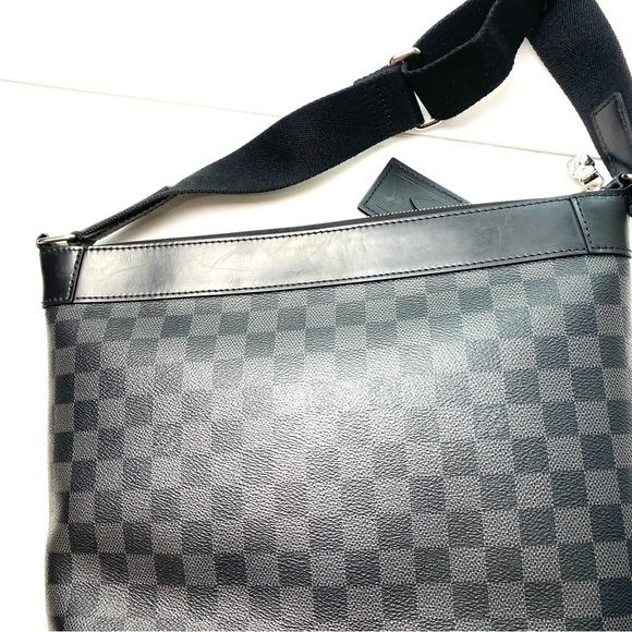 LV Mick PM messenger bag - Picture 9 of 14